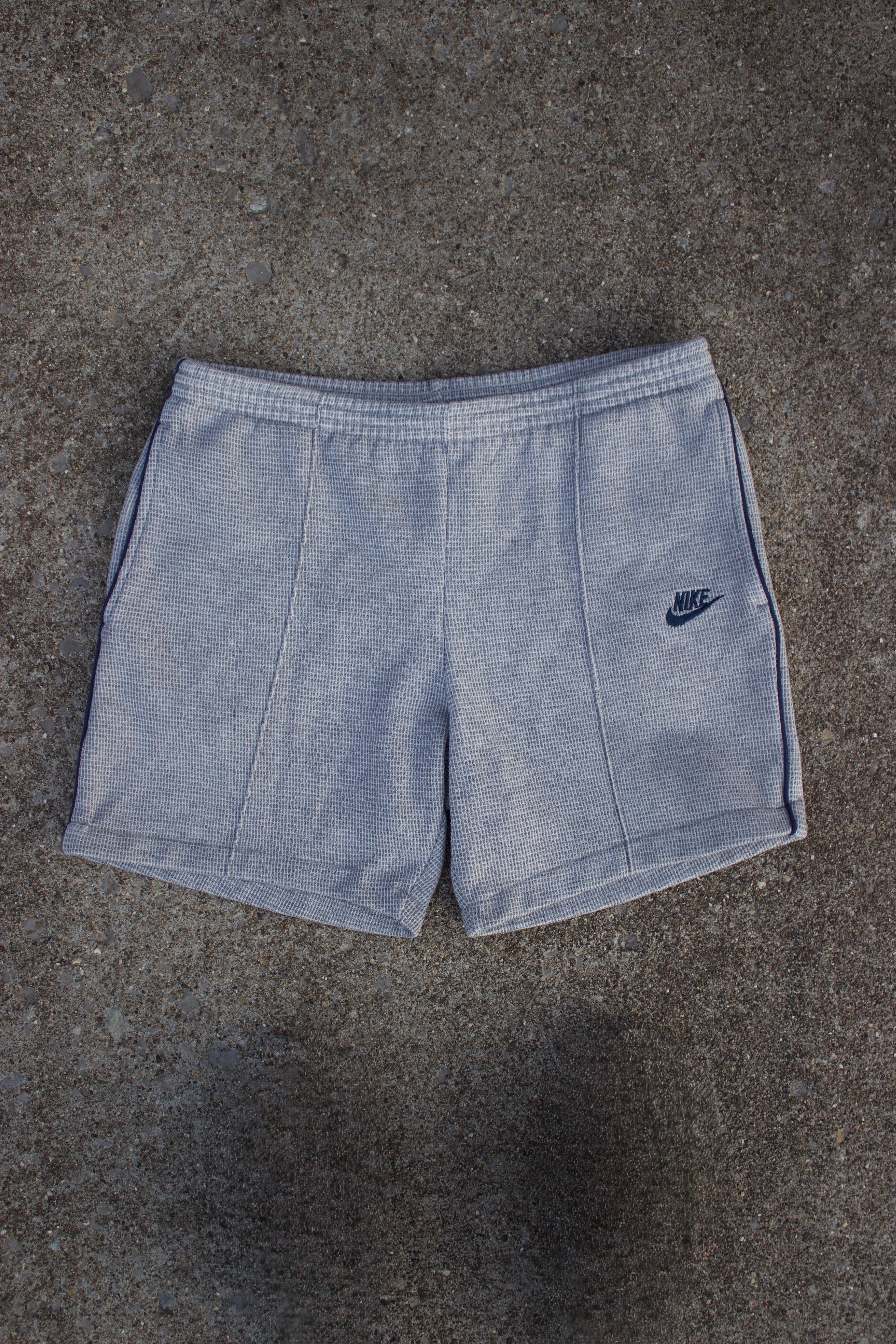 REWORKED NIKE SHORTS (M)